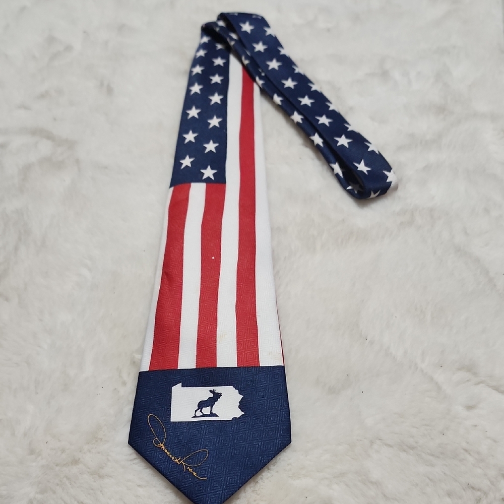 Patriotic Blue and Red Tie. PMA- 2002 DIRECTOR GENERALS SPONSER AWARD.